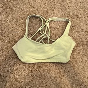 Lululemon free to be zen bra